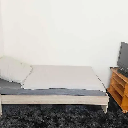 Spacious 4 In Apartment Hanau