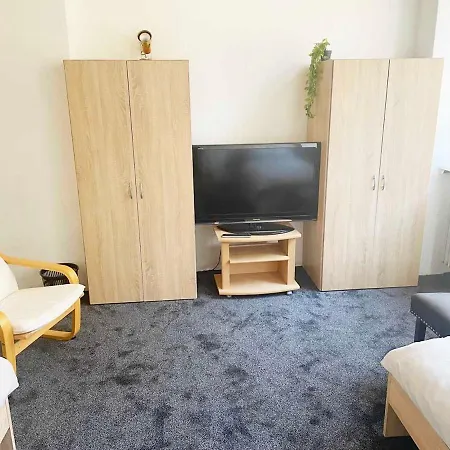 Apartment Spacious 4 In *